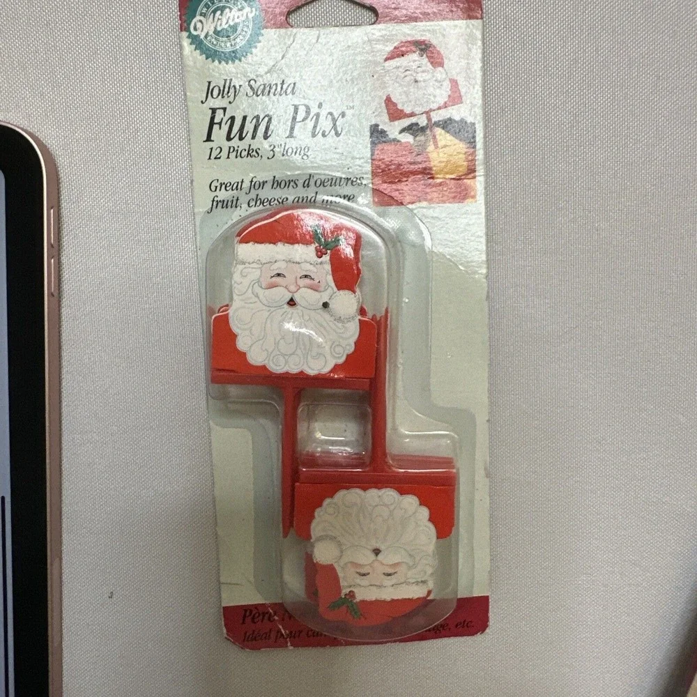 Wilton 1996 Jolly Santa Fun Pix NEW 12‎ CT